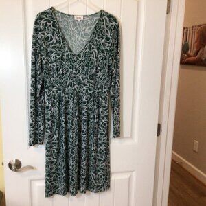 Women's Leota long sleeve, v-neck, gathered skirt knit dress, size L